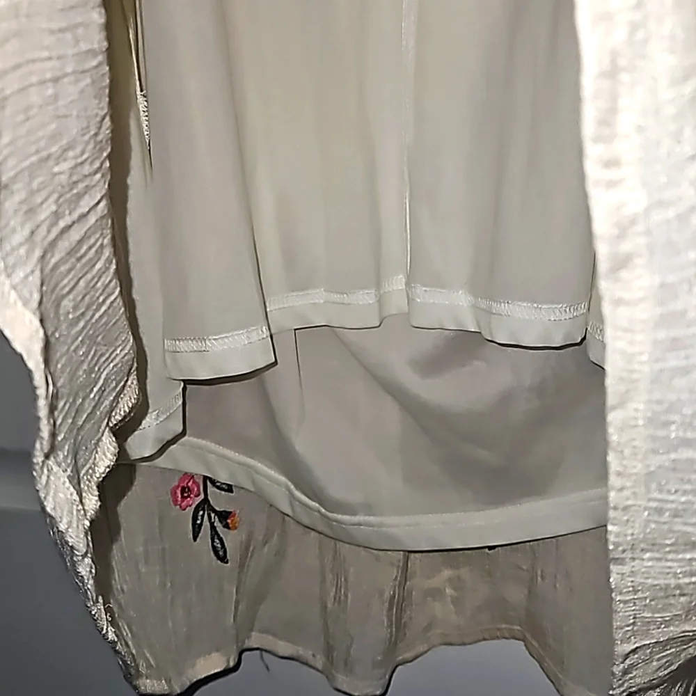 Umgee Cream Embroidered Dress Size Large - Picture 7 of 7